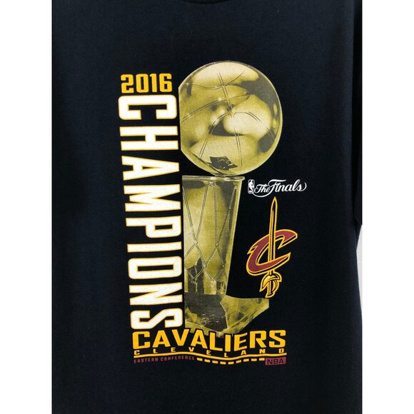 2016 NBA Champions Cleveland Cavaliers Men's Size M Blue Short Sleeve T-shirt - Picture 3 of 6